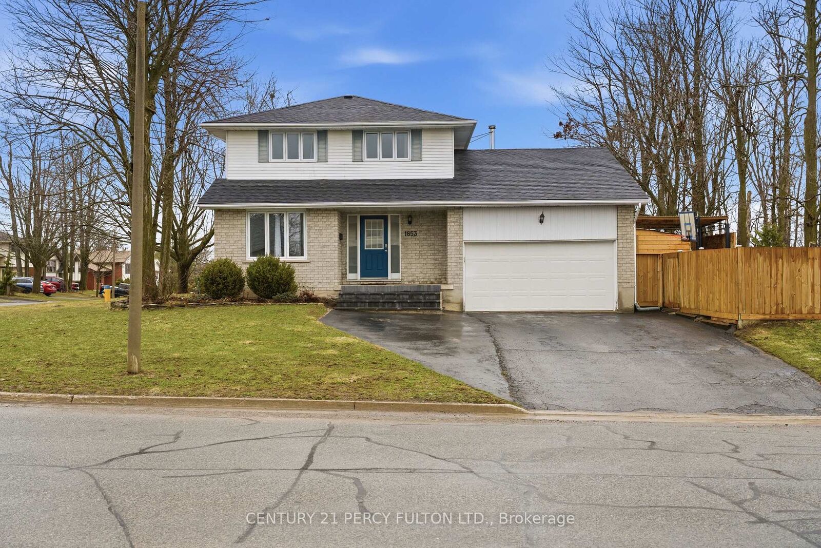 Property Photo: 1853 Mapleridge Drive ON K9K 1R1