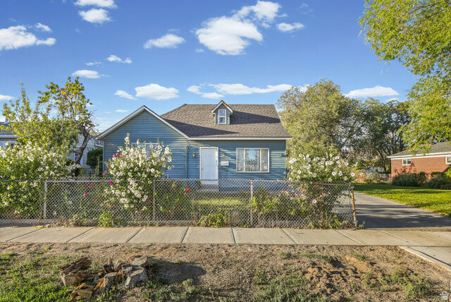 Property Photo: 1228 W 600 S UT 84104