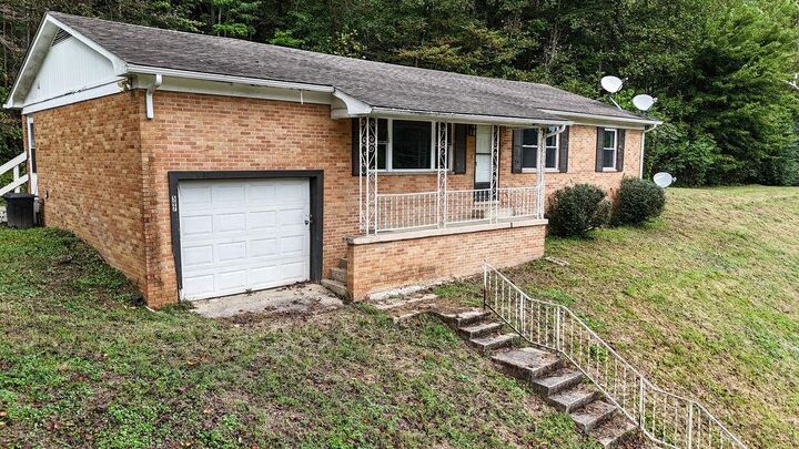 Property Photo:  597 Daveys Run  KY 41143 