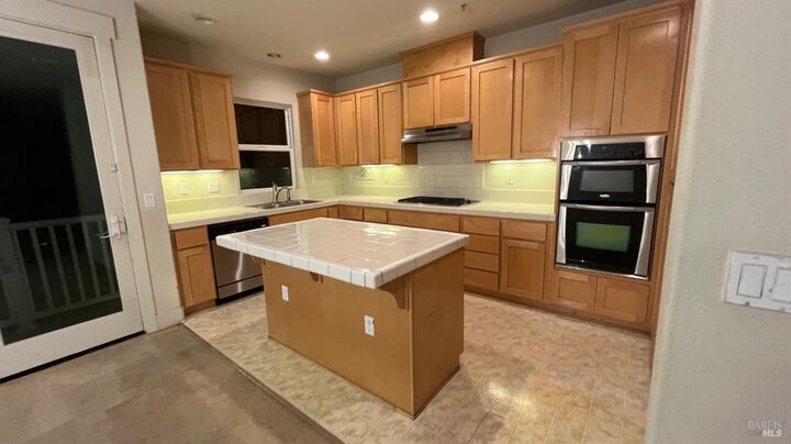 Property Photo:  291 Marina Village Way  CA 94510 