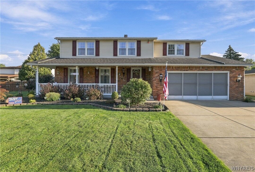 Property Photo:  16 Garfield Court  NY 14043 