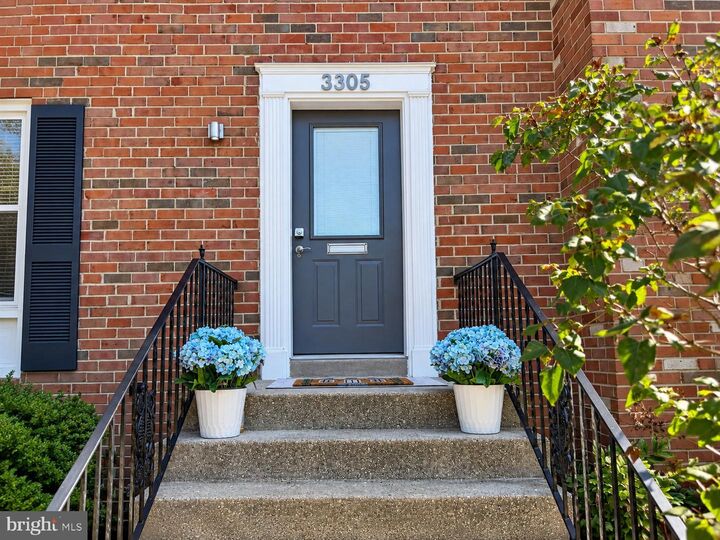 Property Photo:  3305 Spring Lane  VA 22041 