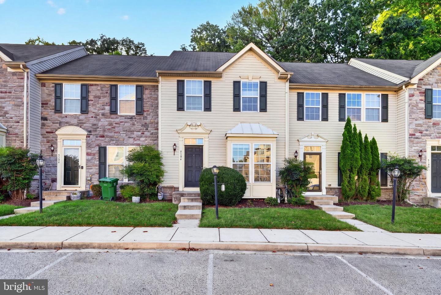 Property Photo: 5304 Wyndholme Circle Circle 73 MD 21229