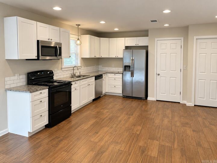 Property Photo:  28 Meadowbrook  AR 72032 