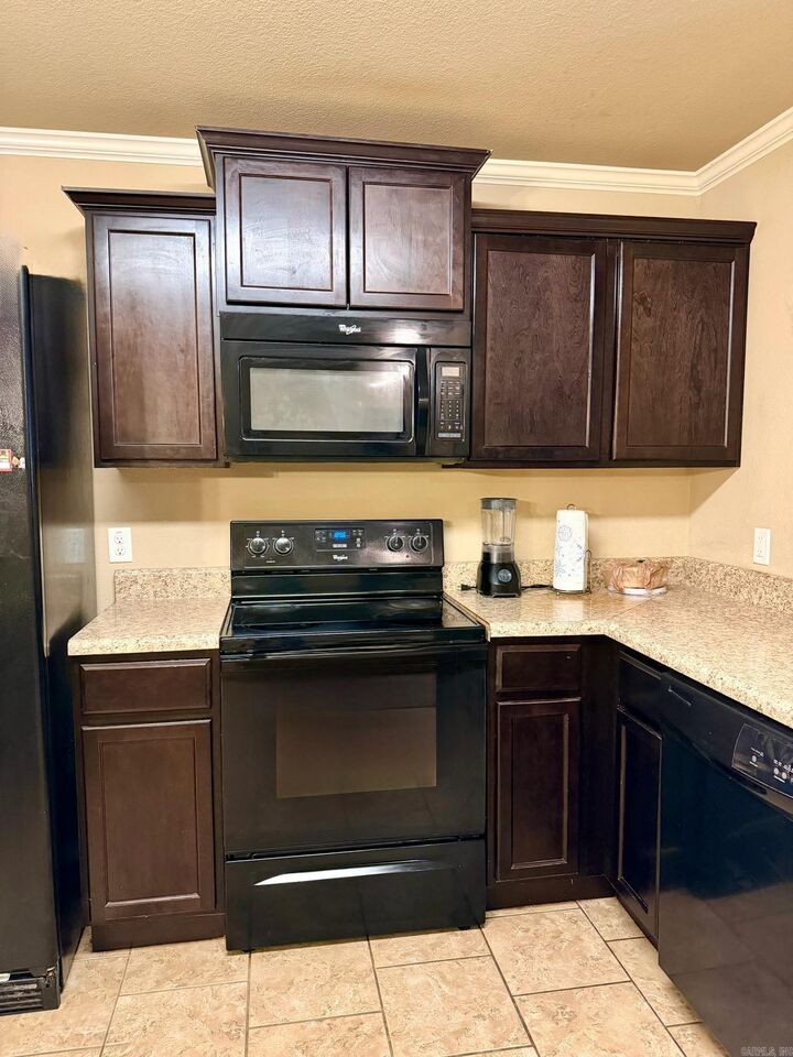 Property Photo:  42 Bracey Circle  AR 72204 