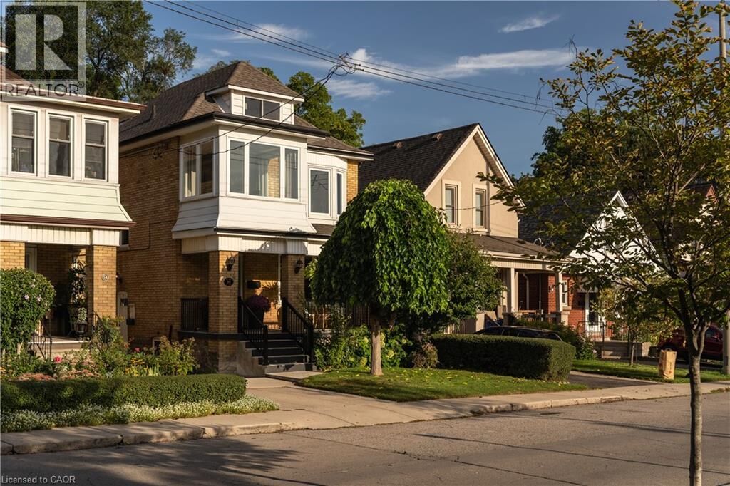 Photo de la propriété:  50 Norway Avenue  ON L8M 2V7 