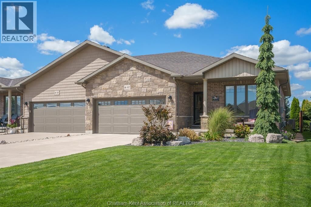 Property Photo:  117 Cottage Place  ON N7L 0B7 