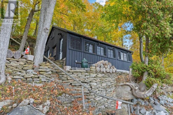 Property Photo: 191 Brockmere Cliff Road ON K6V 5T3
