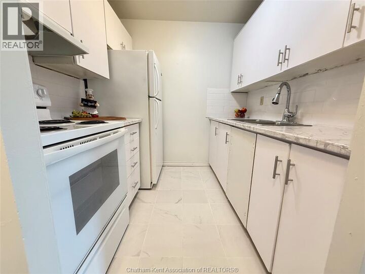 Property Photo:  150 Park Avenue 304  ON N7M 3V6 