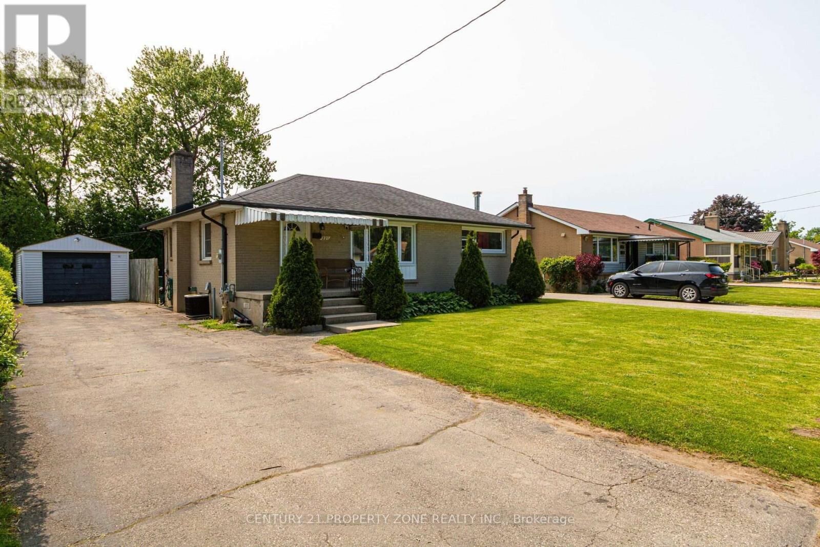 Property Photo: 221 Starlight Avenue ON N5W 4X8