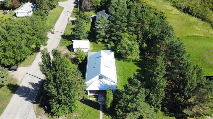 Property Photo: 641 Birtle Street MB R0J 1Z0