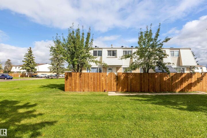 Property Photo:  650 Grandin Drive 44  AB T8R 1K5 