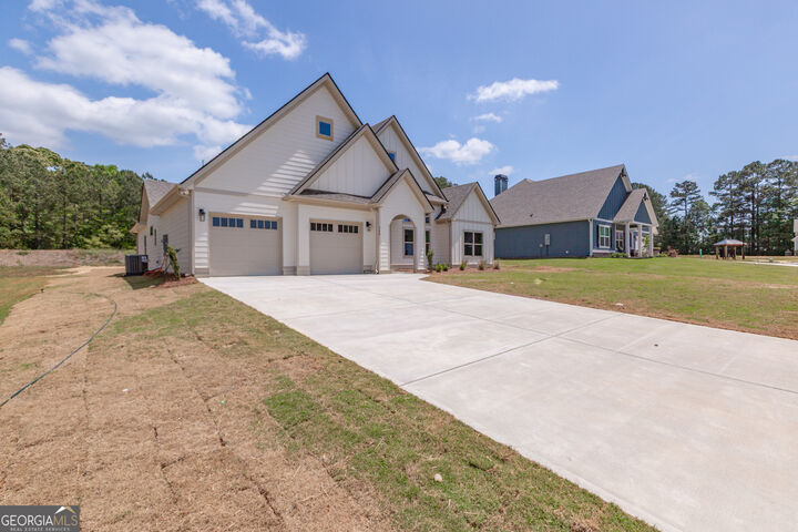 Property Photo: 308 Hammerstone Court GA 30276