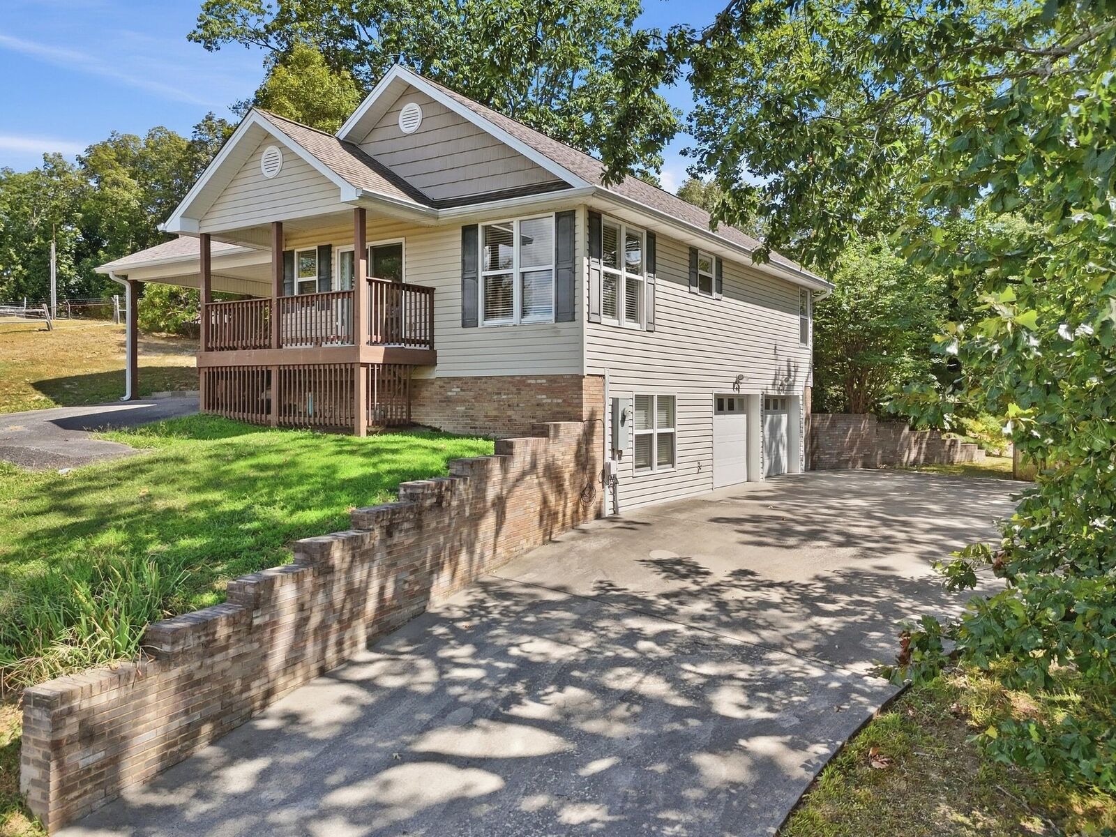 Property Photo:  1092 Cottage Stone Lane NE  TN 37312 