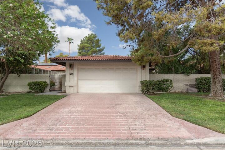 Property Photo: 2004 Calle De Espana NV 89102