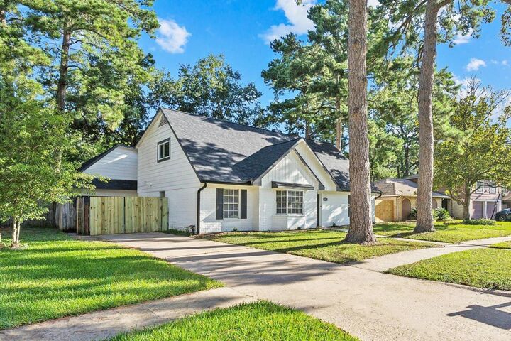 Property Photo: 4702 Elmbrook Drive TX 77388