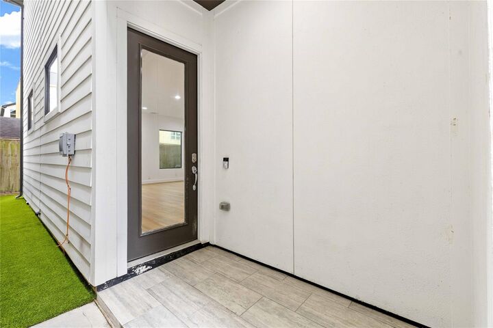 Property Photo: 4861 Rich Oak Drive TX 77018