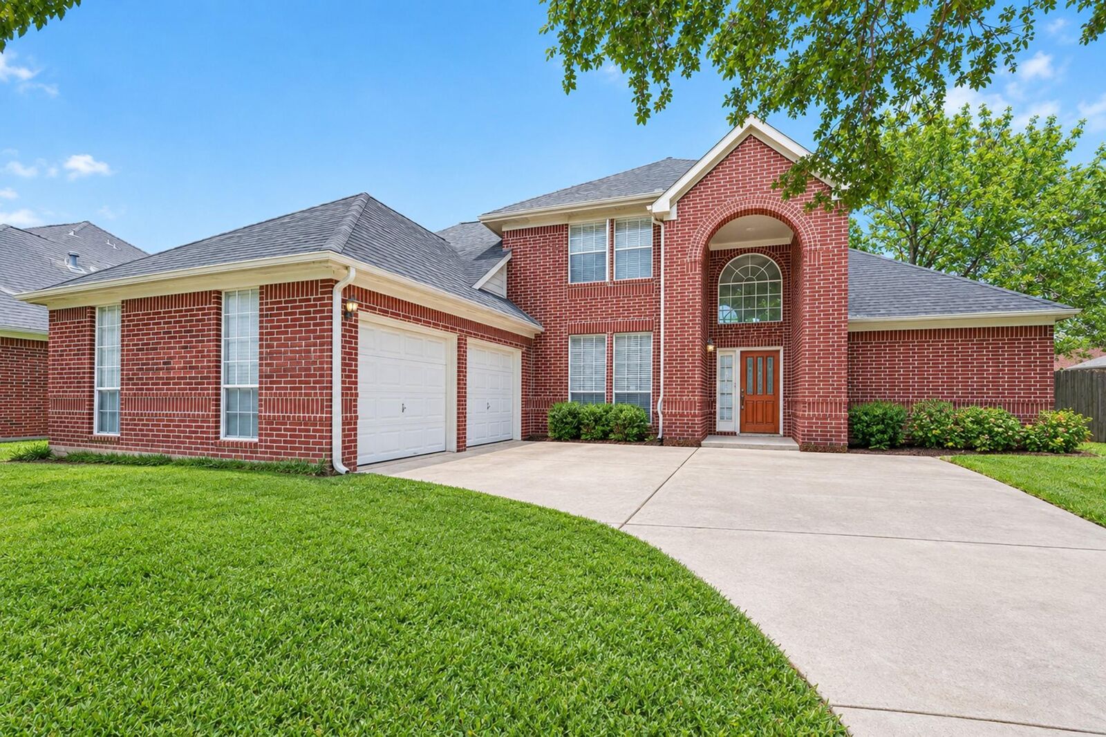 Property Photo:  2411 Charter Oaks Court  TX 77584 