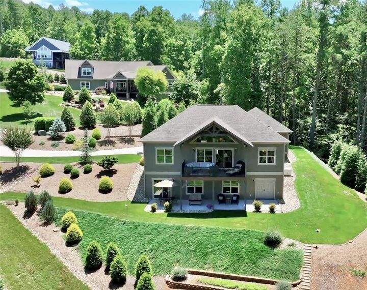 Property Photo:  5515 Cedar Cove Way  NC 28645 