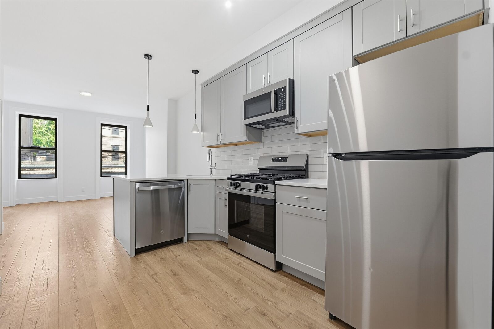 Property Photo:  935 Park Ave 2N  NJ 07030 