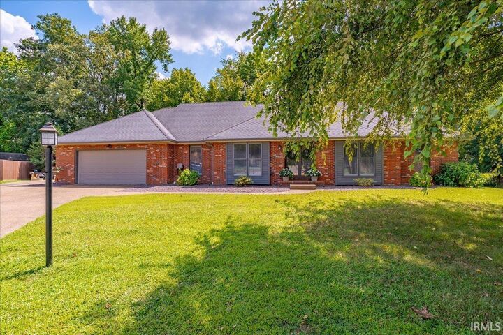 Property Photo: 4199 Courtland Drive IN 47630