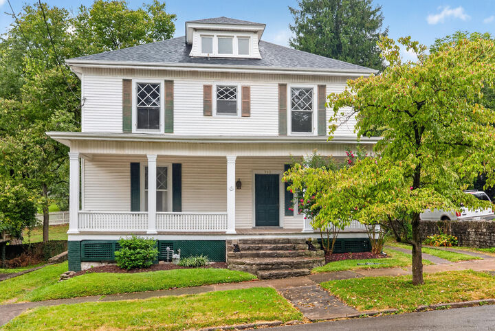 Property Photo: 302 N 3rd Street KY 40422