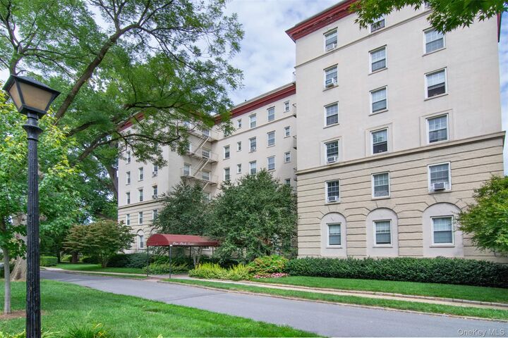 Property Photo:  1 Park Lane 3A  NY 10552 