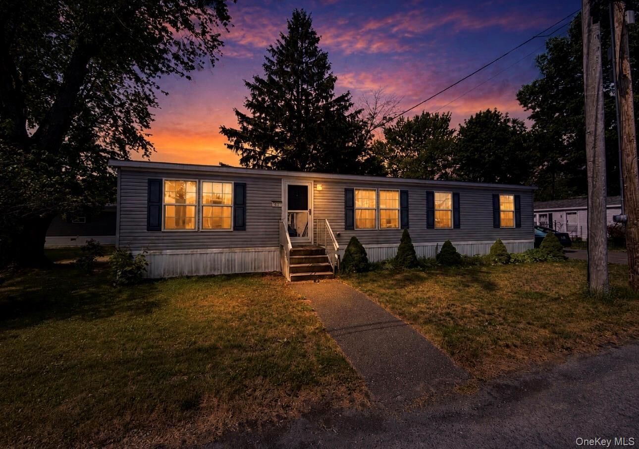 Property Photo:  148 Old Ravina Road C 2  NY 12158 