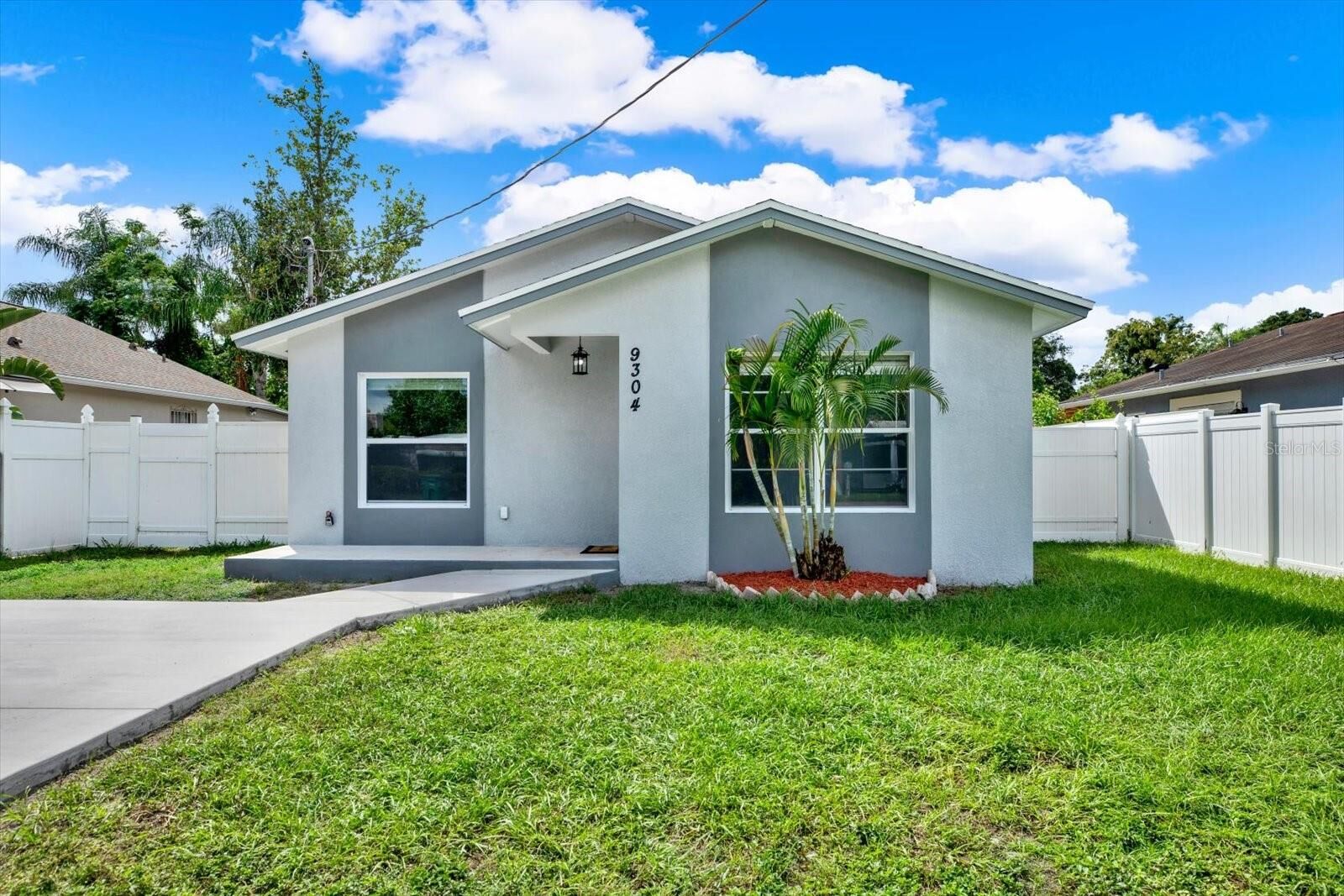 Property Photo: 9304 N Elmer Street FL 33612