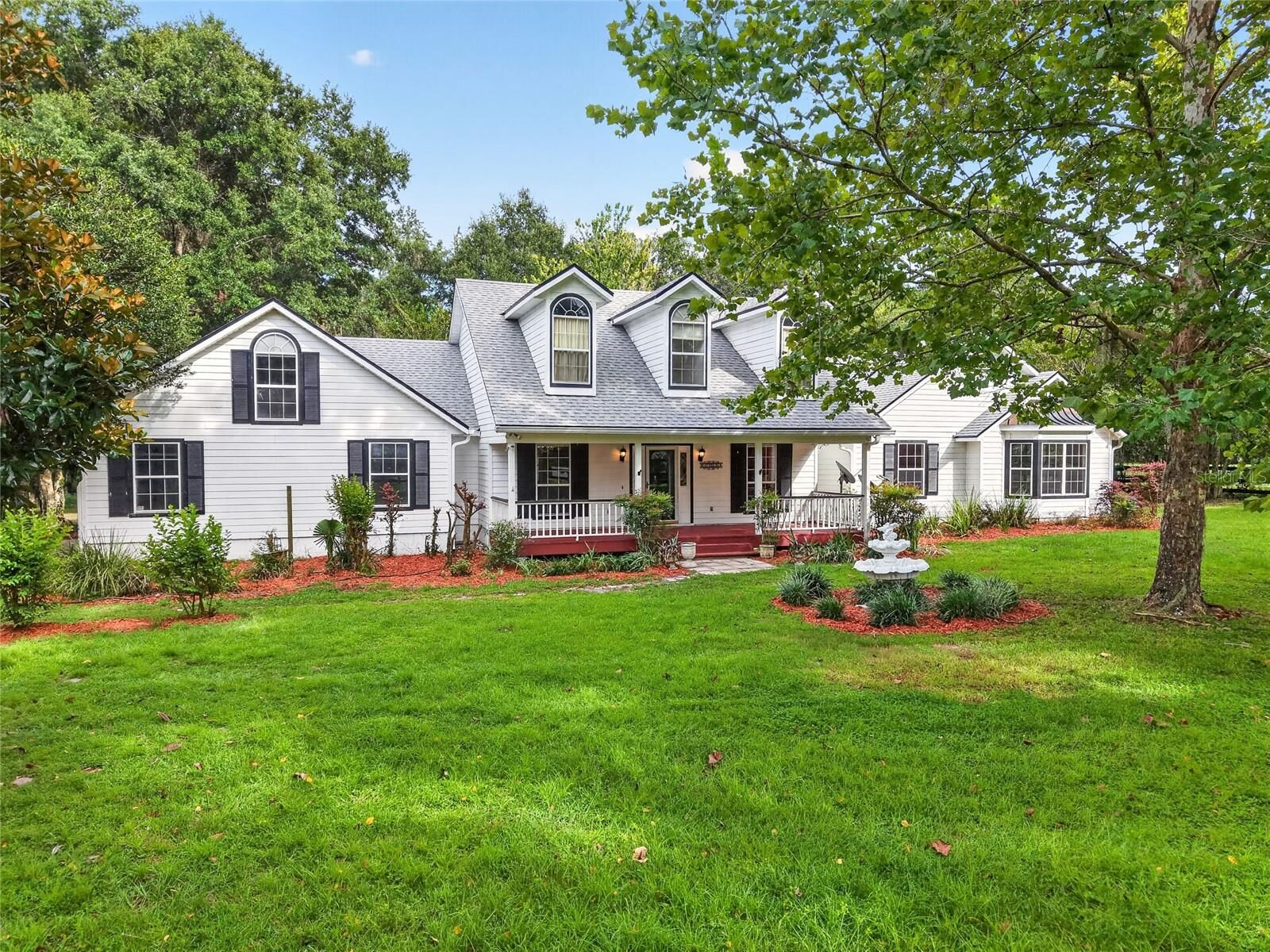 Property Photo:  17931 SE County Road 234  FL 32667 