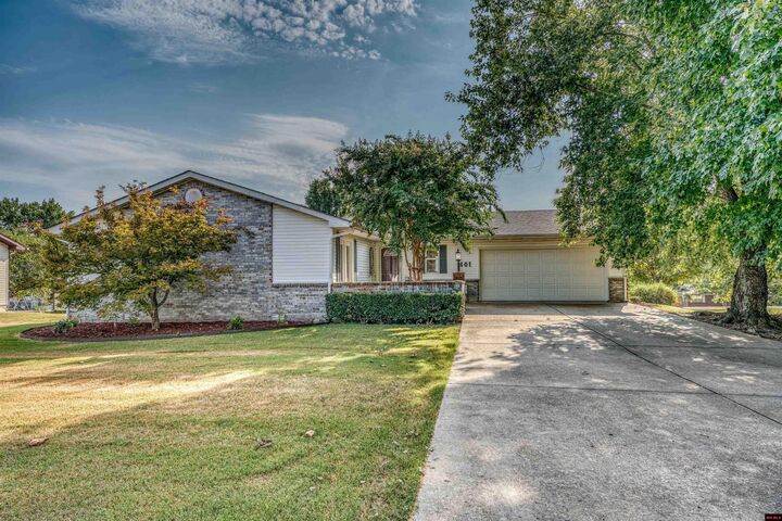 Property Photo:  601 Lawrence Street  AR 72653 