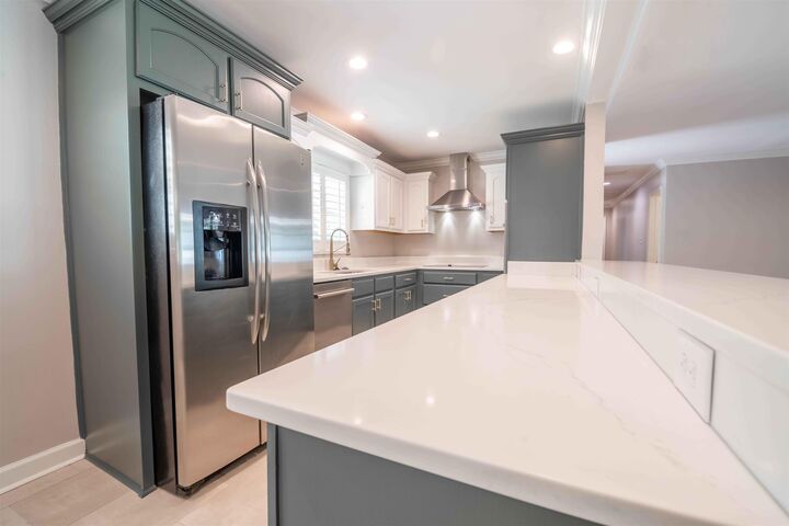Property Photo:  4288 Charleswood Ave  TN 38117 