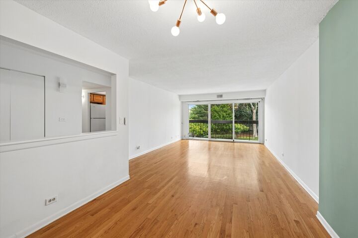 Property Photo:  1738 Chicago Avenue 302  IL 60201 
