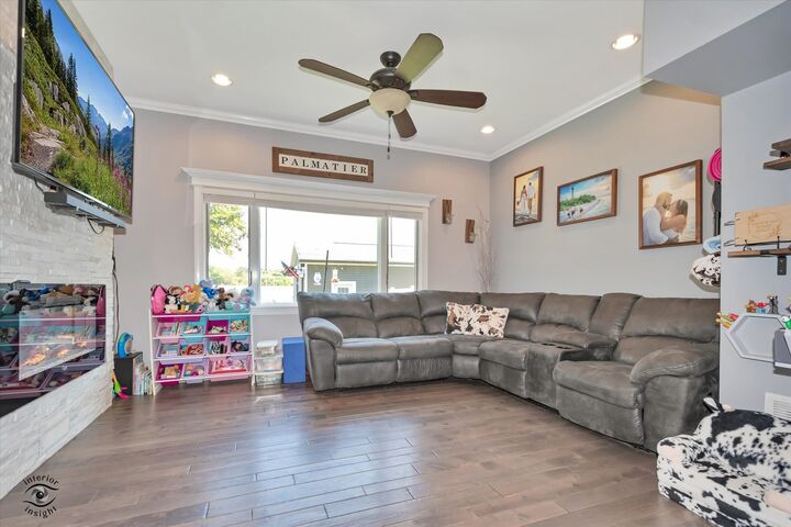 Property Photo:  225 E Church Street  IL 60551 