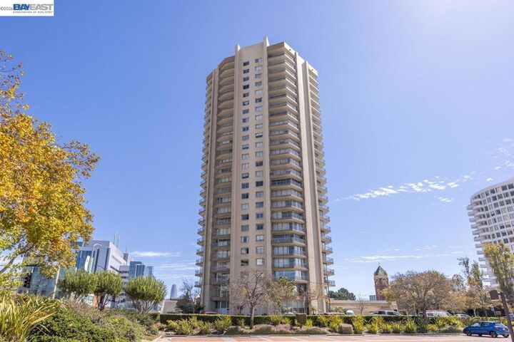 Property Photo:  1200 Gough St 3A  CA 94109 