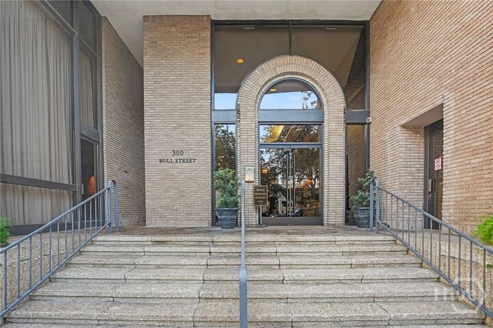 Property Photo:  300 Bull Street 601  GA 31401 