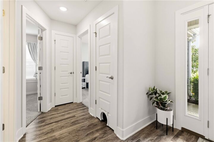 Property Photo: 330 W Taverner Xing AR 72730