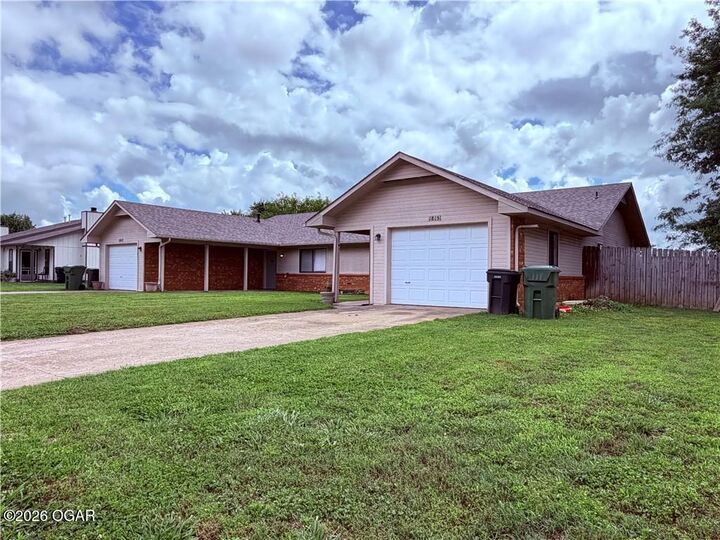 Property Photo: 1813&1815 S 14th Place AR 72758