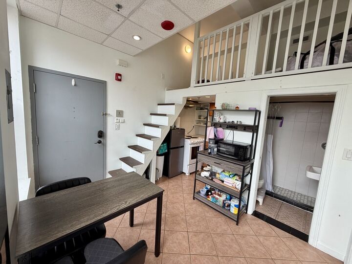 Property Photo: 72 Kneeland 705 MA 02111