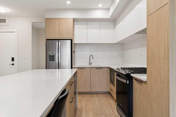 Property Photo:  4160 Norford Avenue NW 507  AB T3B 6L8 