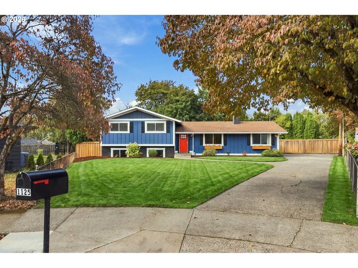 Property Photo: 1125 SE 142nd Ave OR 97233
