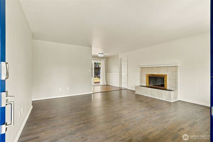 Property Photo: 4813 190th Street SW WA 98036