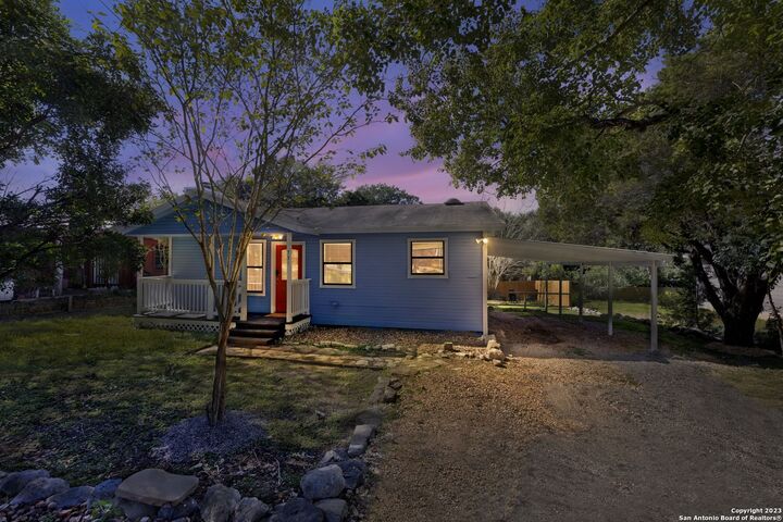 Property Photo:  731 Hillside Loop  TX 78133 