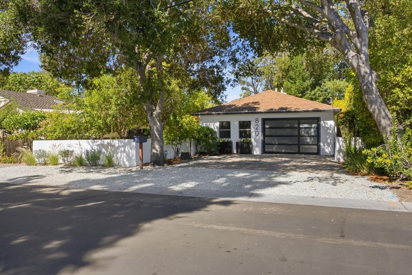 Property Photo:  820 Chimalus Drive  CA 94306 