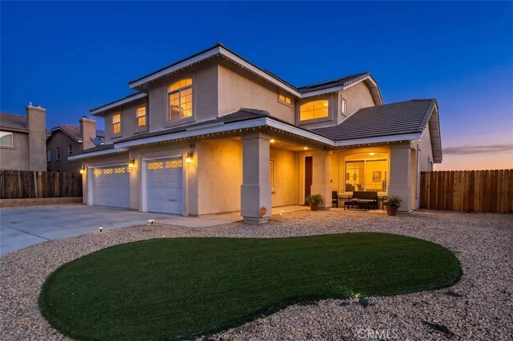 Property Photo:  12448 Flagstone Court  CA 92392 