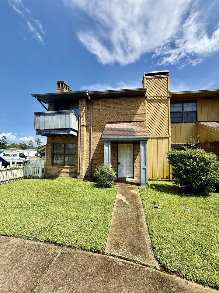 Property Photo: 4153 Arthur Ln TX 77706