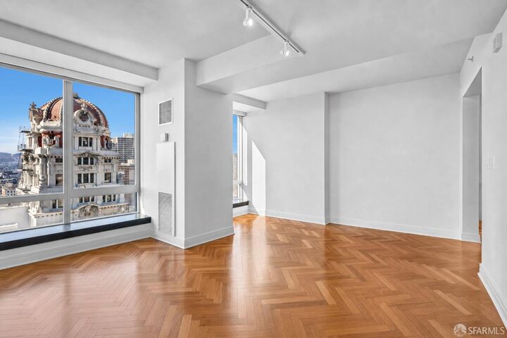 Property Photo: 765 Market Street 22G CA 94103