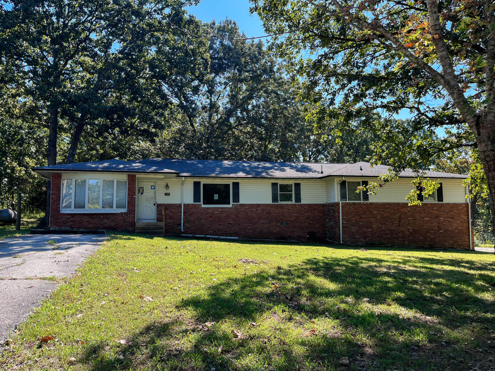 Property Photo:  410 County Road 393  MO 65791 
