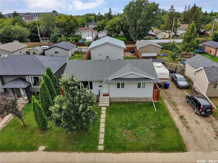 Property Photo:  42A 5th Avenue N  SK S0K 2T2 