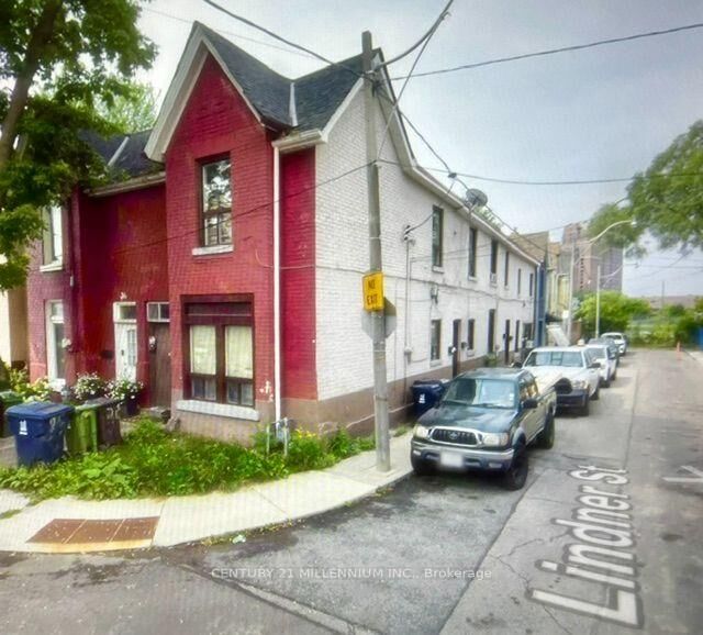 Property Photo: 38 Miller Street ON M6N 2Z7